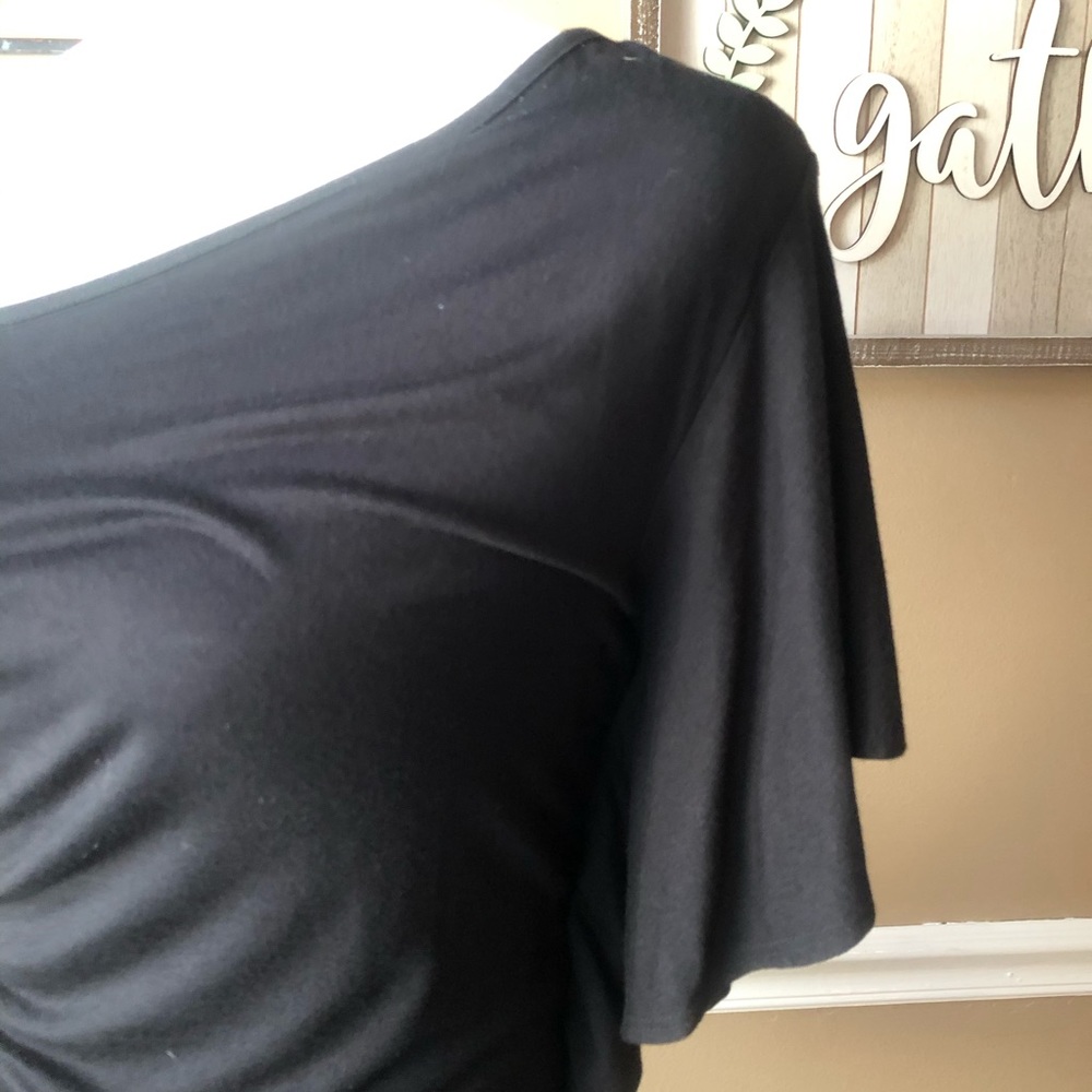 One Shoulder Rhinestone Detail Top - Picture 4 of 5
